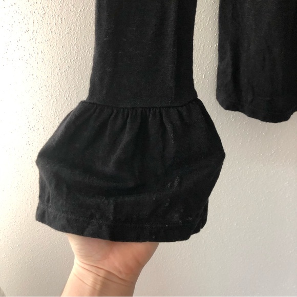 Frame Ruffle Cuff Linen Top - Picture 5 of 6